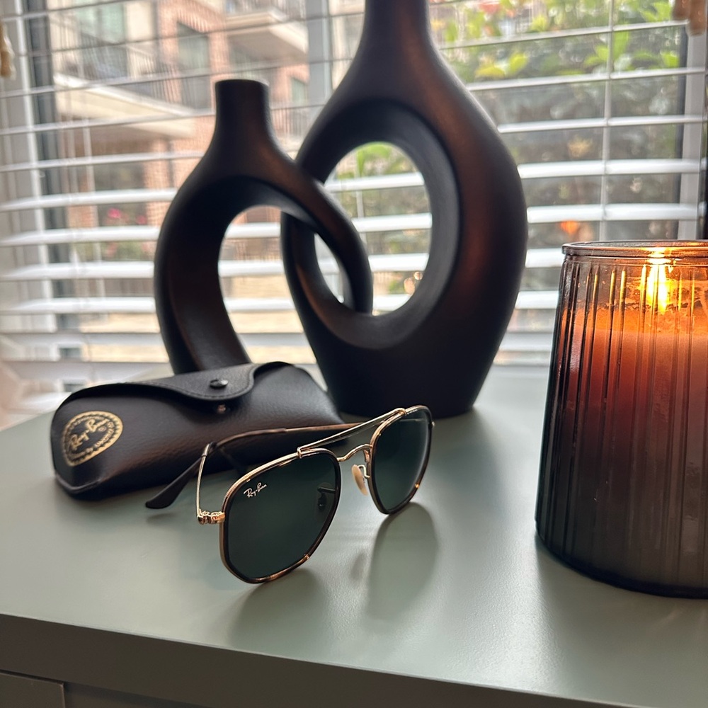 Ray-Ban Classic Gold Frame Sunglasses with Green Lenses